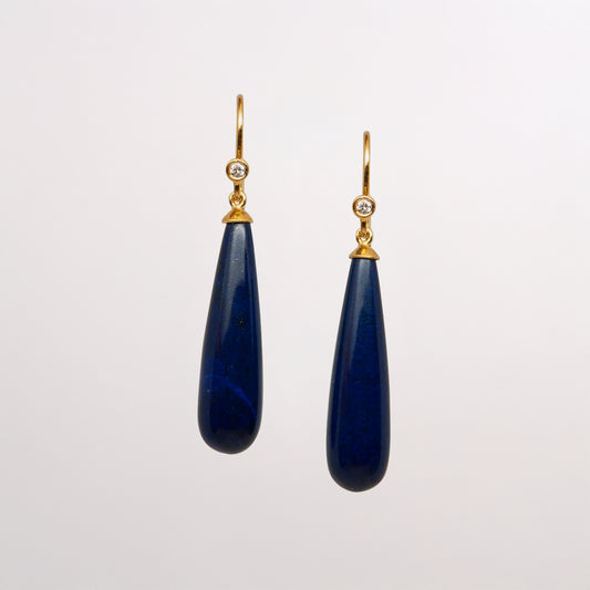 Elegant lapis lazuli earrings gold designed in Switzerland.
